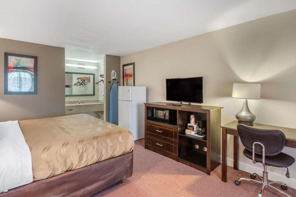 Quality Inn & Suites Port Arthur - Nederland Habitación foto