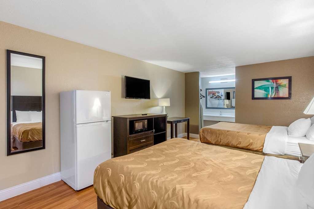 Quality Inn & Suites Port Arthur - Nederland Habitación foto